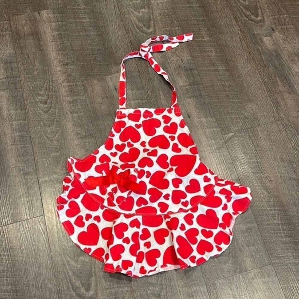 Jesse Steele youth apron red hearts - Picture 2 of 5